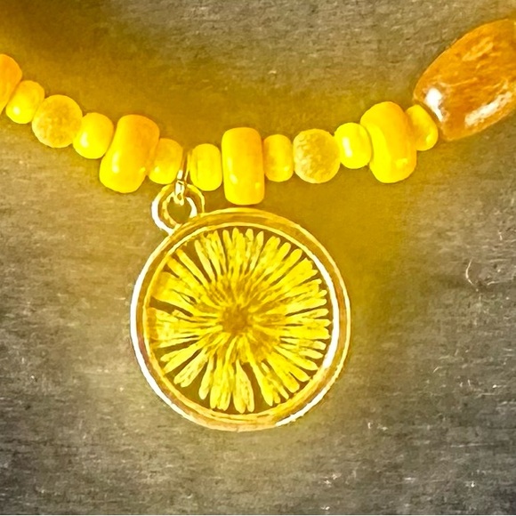 Flower Bracelet - Picture 2 of 2